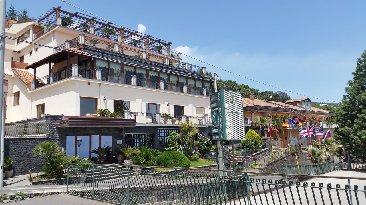 Hotel Primavera Dell'Etna Zafferana Etnea Exterior foto